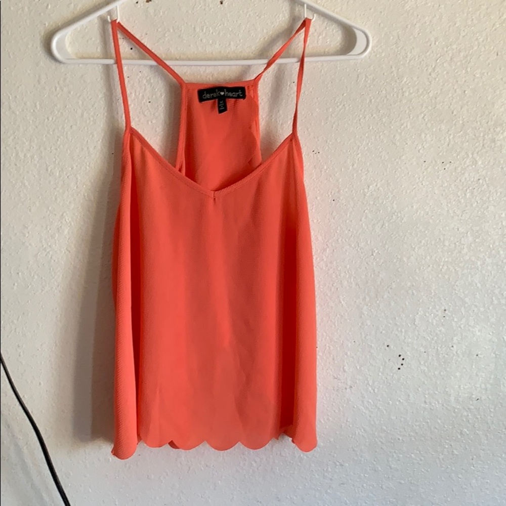 Cute neon orangish top !🧡🏖🌞